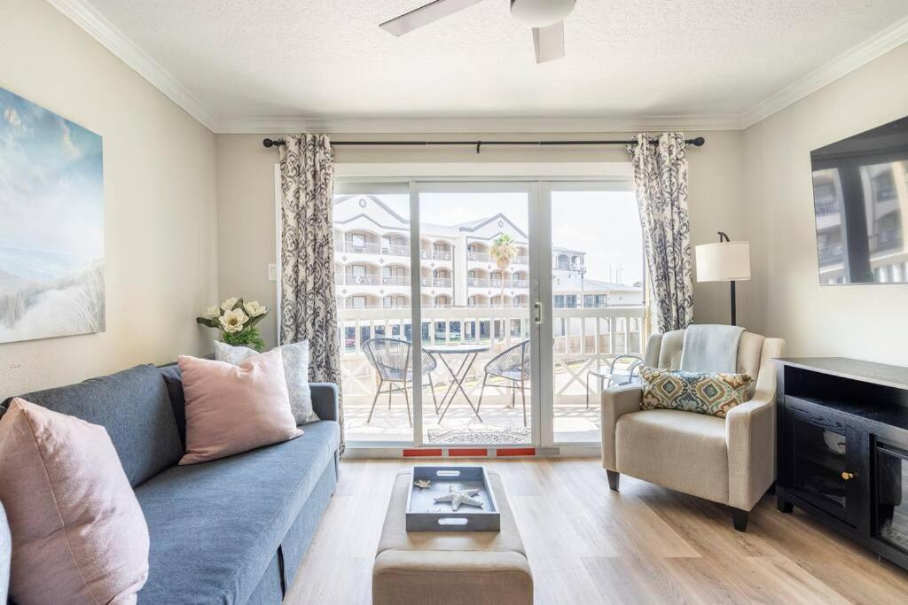 Sea-Renity Heated Pools Steps To The Beach Galveston Exterior photo