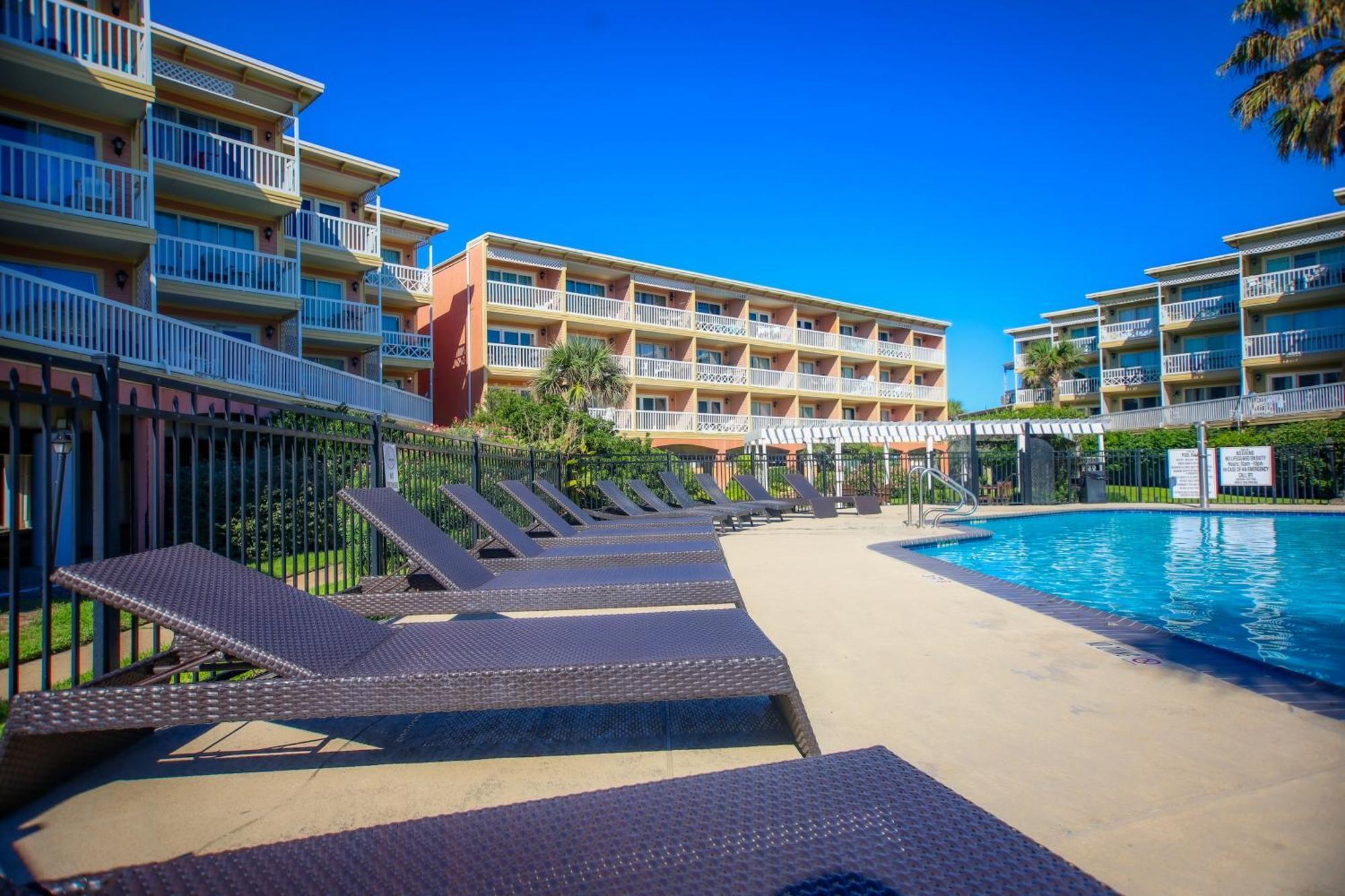 Sea-Renity Heated Pools Steps To The Beach Galveston Exterior photo