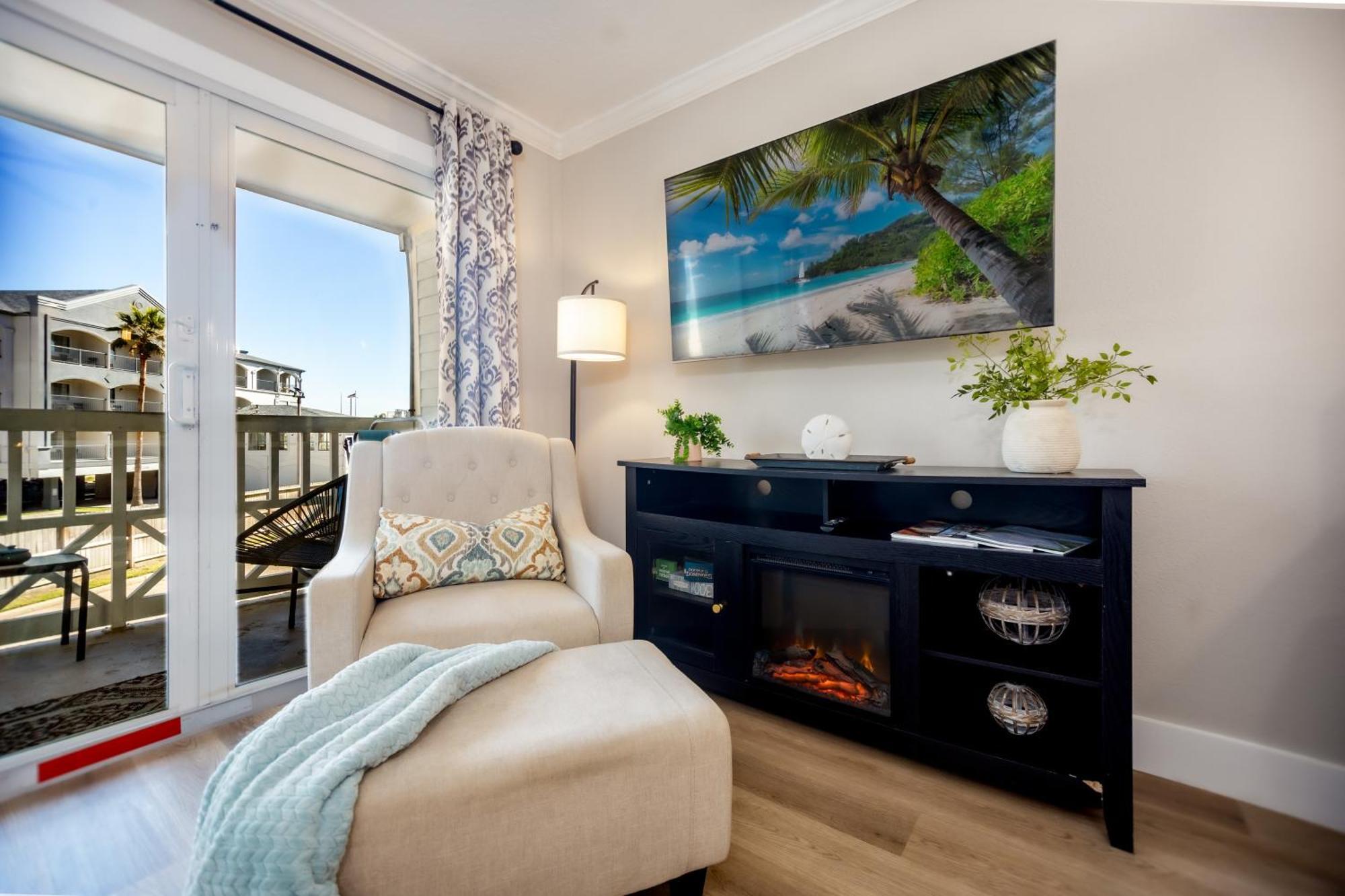 Sea-Renity Heated Pools Steps To The Beach Galveston Exterior photo