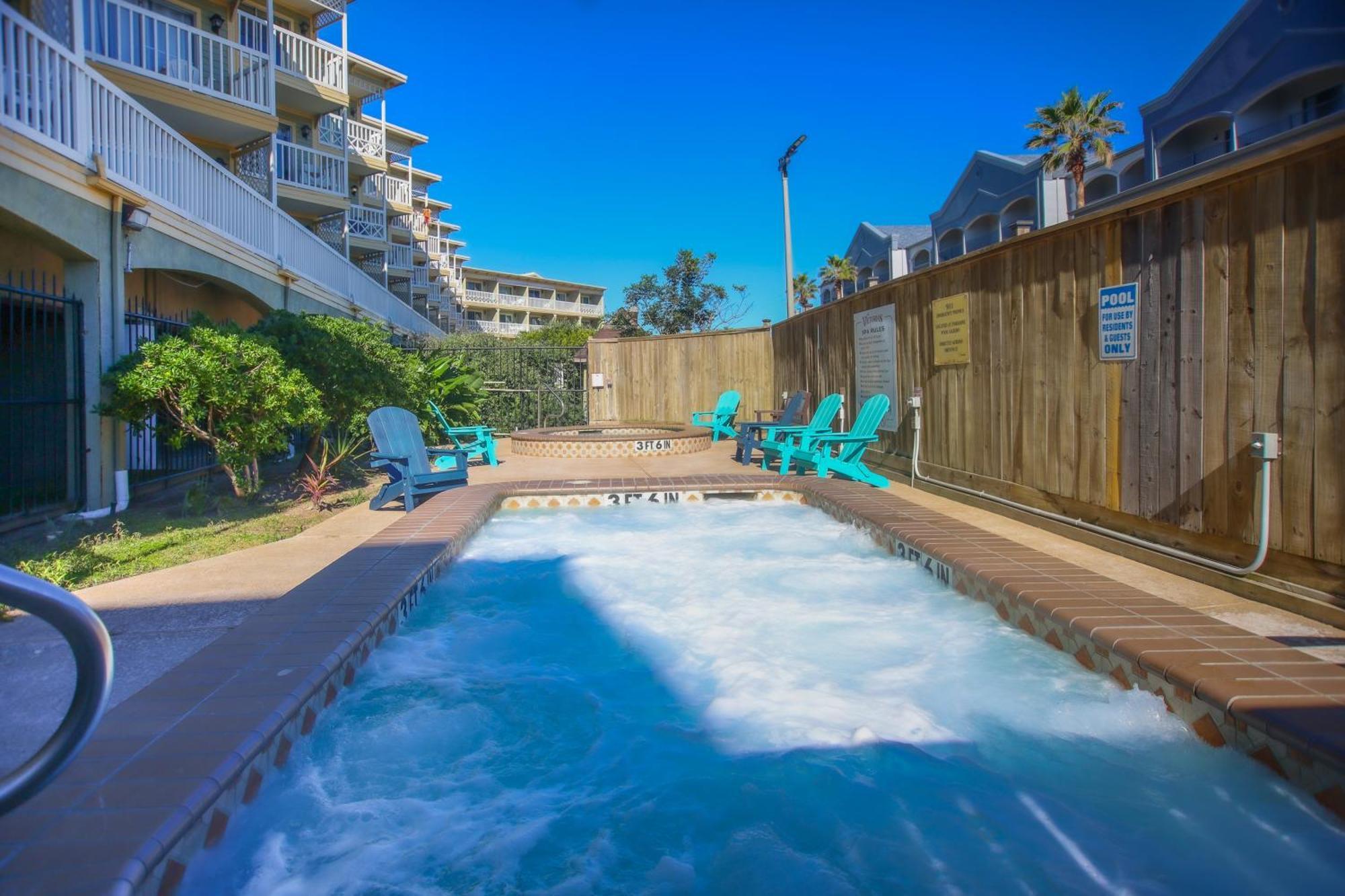 Sea-Renity Heated Pools Steps To The Beach Galveston Exterior photo